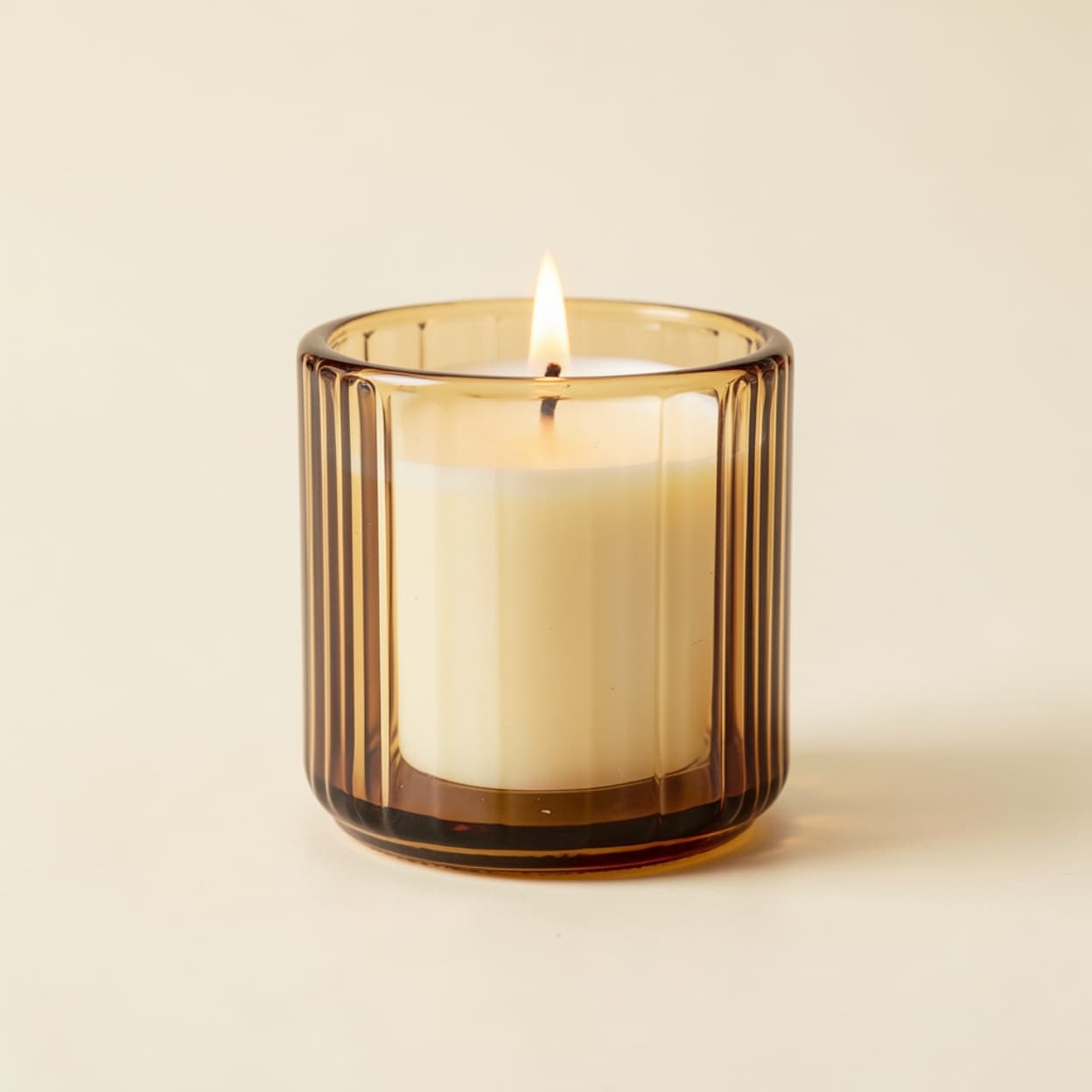 Ribbed amber holder